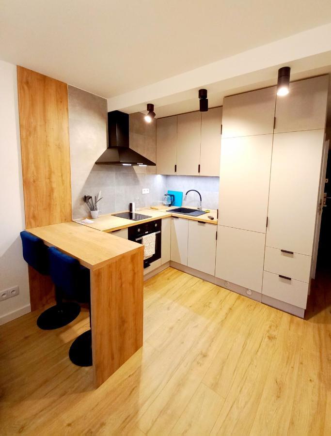 Neoapartments Lotnicza วรอตซวาฟ ภายนอก รูปภาพ