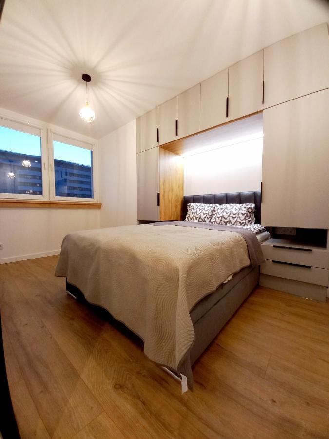 Neoapartments Lotnicza วรอตซวาฟ ภายนอก รูปภาพ