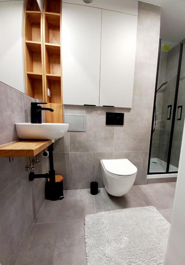 Neoapartments Lotnicza วรอตซวาฟ ภายนอก รูปภาพ
