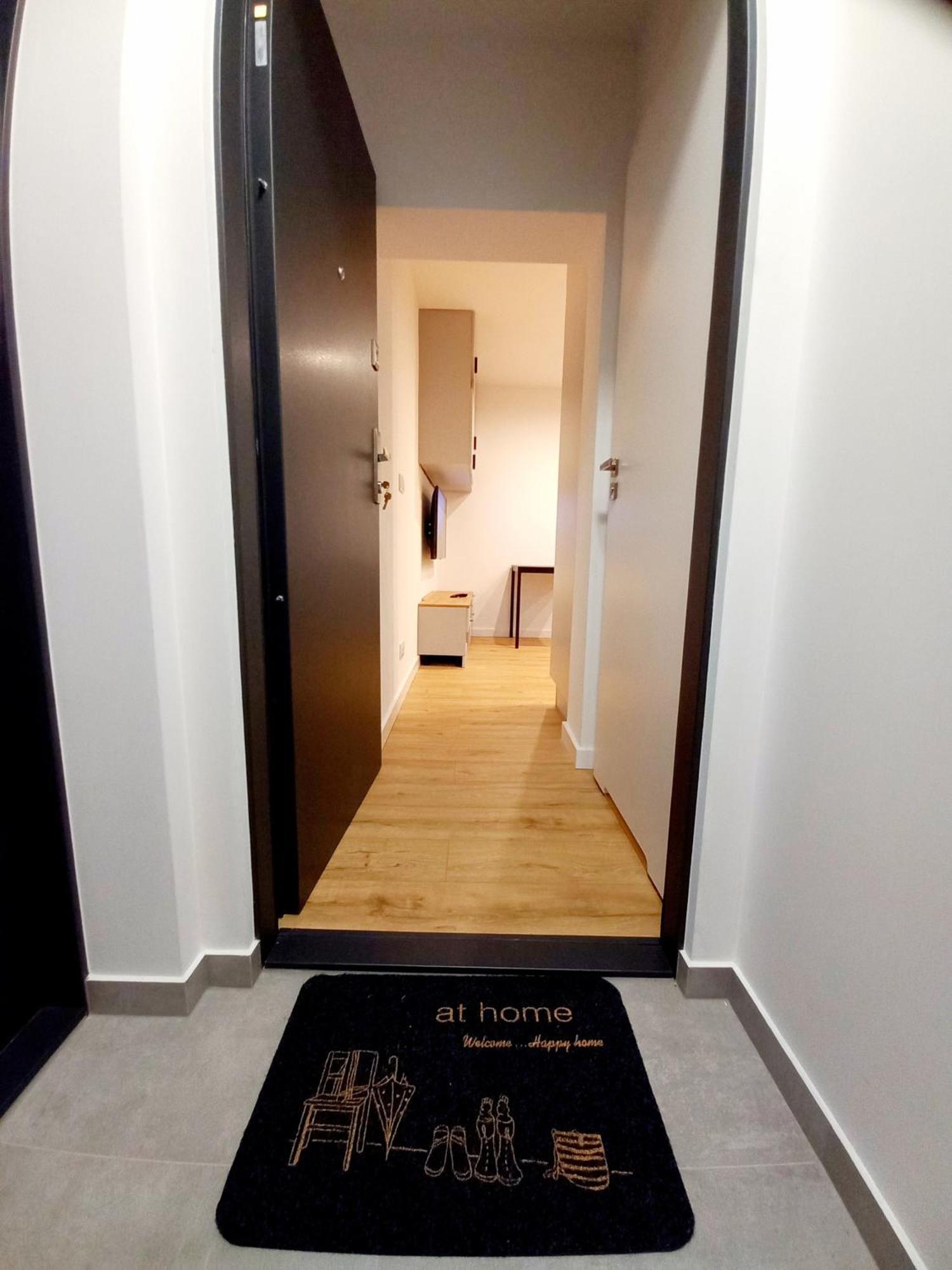 Neoapartments Lotnicza วรอตซวาฟ ภายนอก รูปภาพ