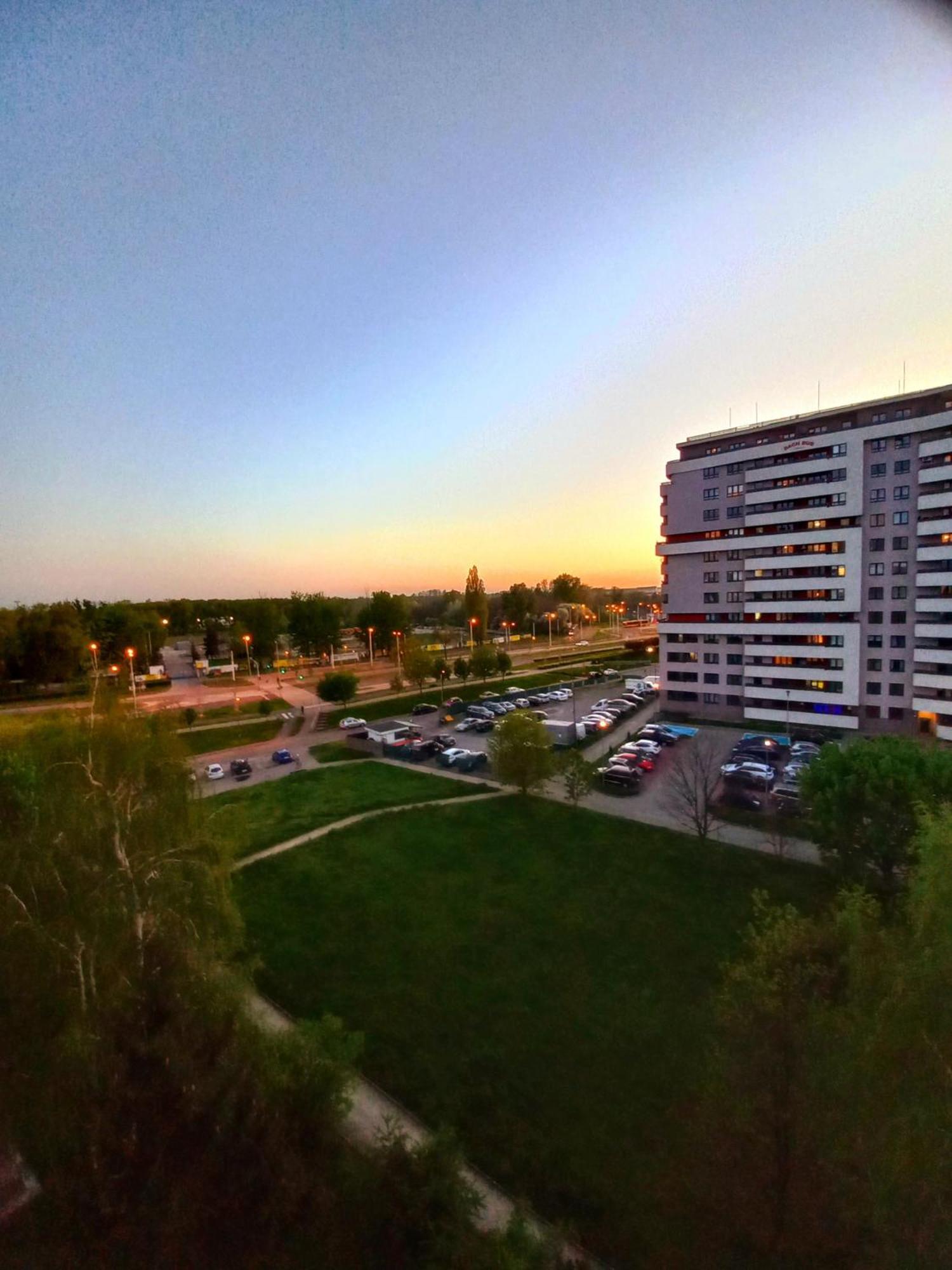 Neoapartments Lotnicza วรอตซวาฟ ภายนอก รูปภาพ